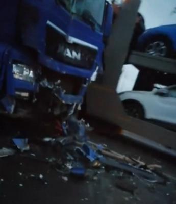 В Шиловском районе произошла авария с участием фуры